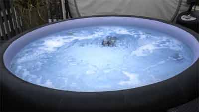 Which is the best to use the hot tub in the winter season