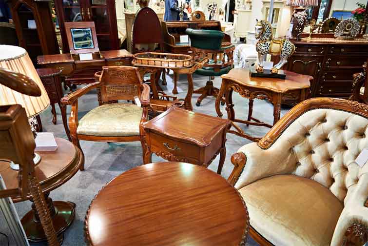 An Easy Method for Antiquing Furniture